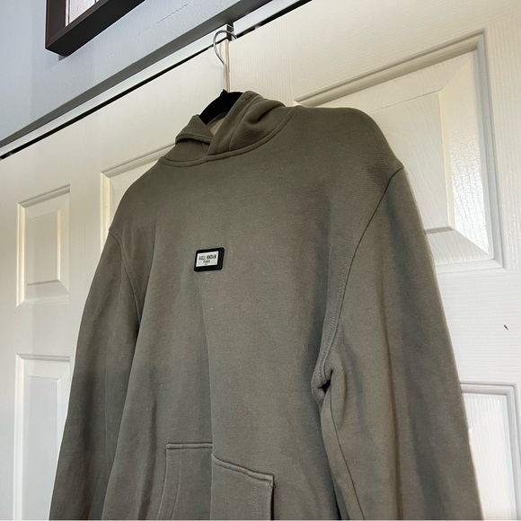 Well Known Studios Pullover Hoodie Sweatshirt Gray Grey Green Size Medium Mens - Picture 2 of 9